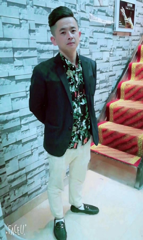 男人三十而立的第一张照片--柳州相亲服务中心