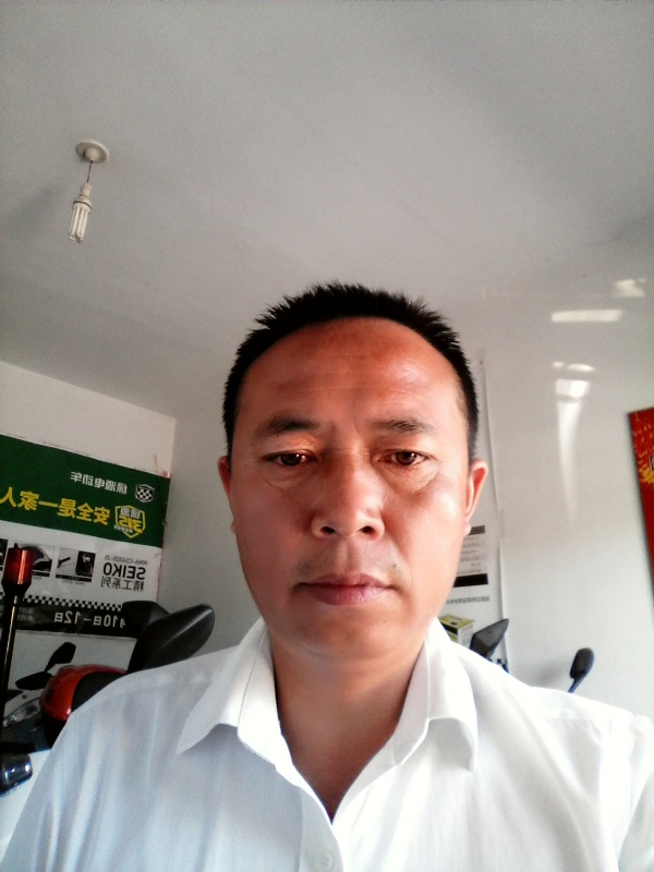 左手的第一张照片--柳州相亲服务中心