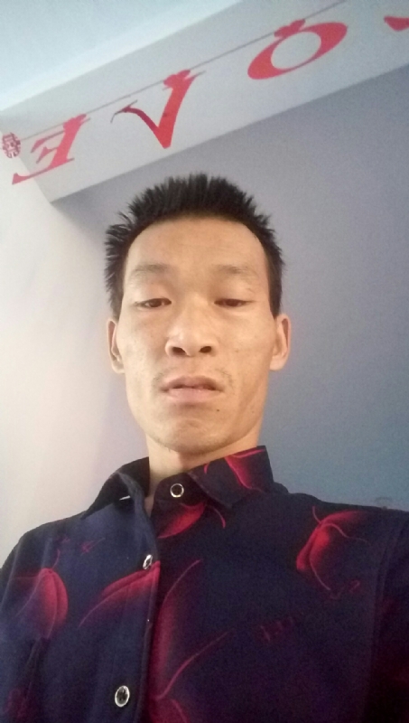 向阳的第一张照片--柳州相亲服务中心