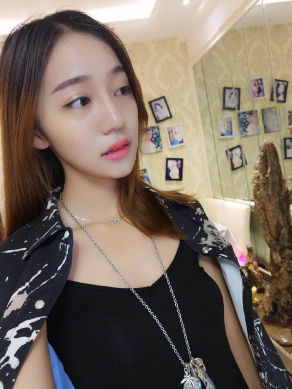 凉兮的第一张照片--柳州相亲服务中心