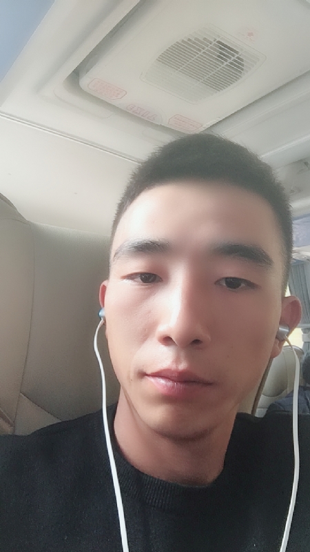 九二年的猴子的第一张照片--柳州相亲服务中心