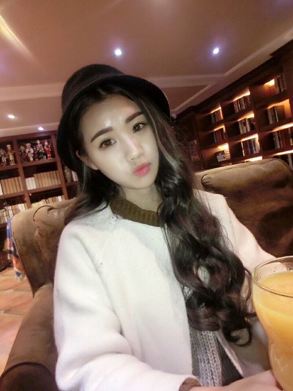 气质小妹的第三张照片--柳州相亲服务中心