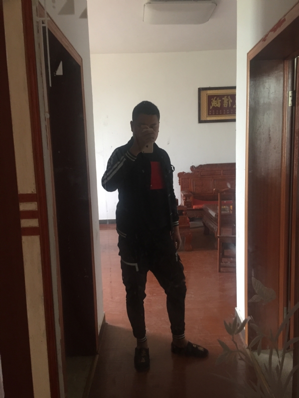 MC无所畏惧的第一张照片--柳州相亲服务中心
