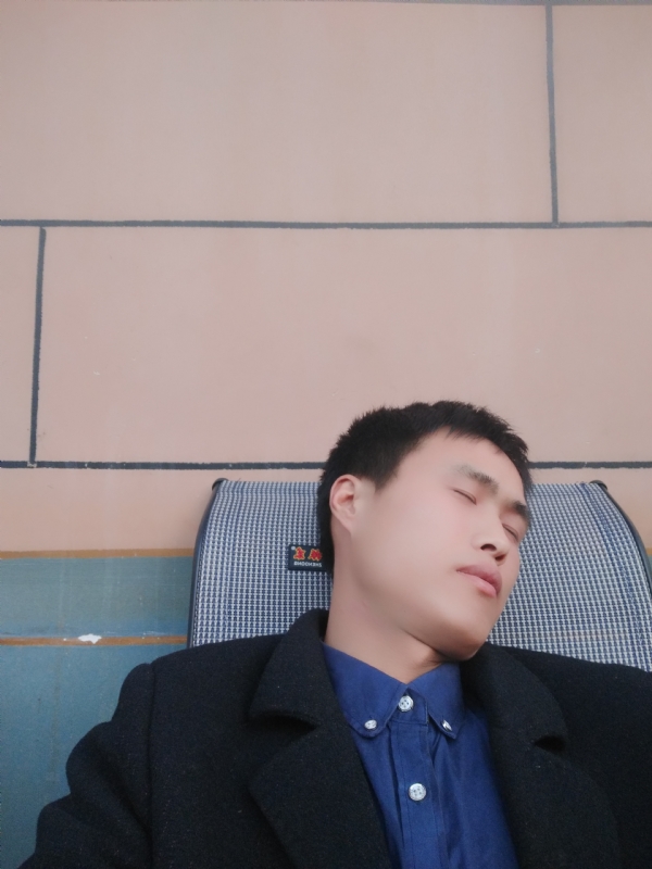 有钱爱情才能长久的第一张照片--柳州相亲服务中心