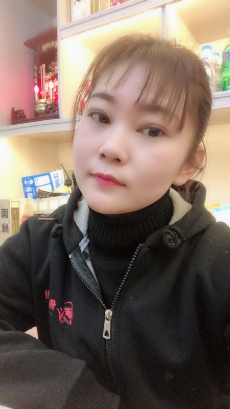 泡沫的第一张照片--柳州相亲服务中心