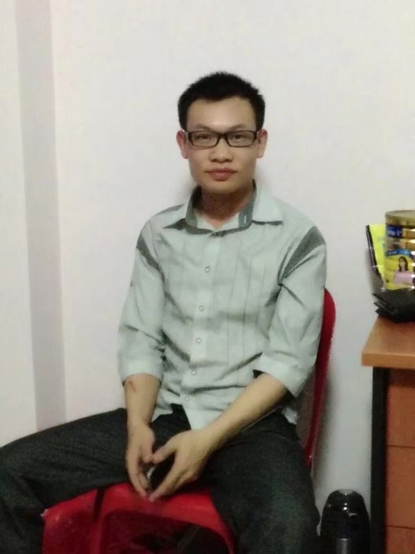 坚强不屈的第一张照片--柳州相亲服务中心
