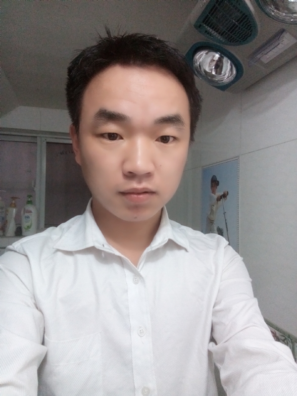 夜凉露沾衣的第二张照片--柳州相亲服务中心