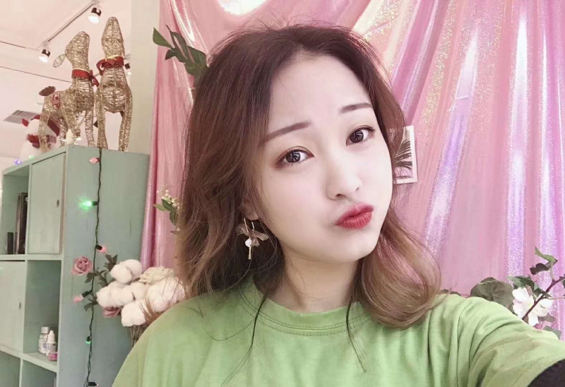 罗兰的第二张照片--柳州相亲服务中心