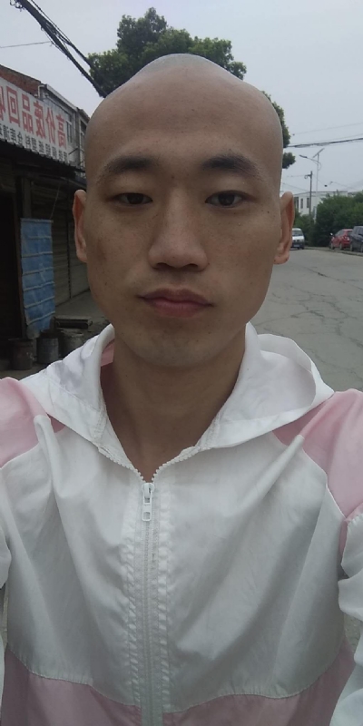 花花公子的第一张照片--柳州相亲服务中心