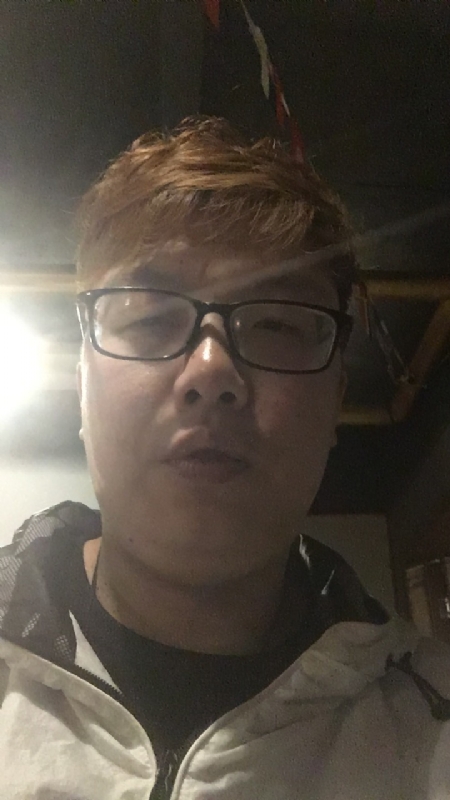 深情久伴更长情的第一张照片--柳州相亲服务中心