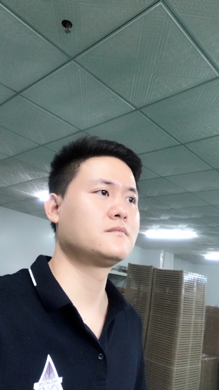 伟的第一张照片--柳州相亲服务中心