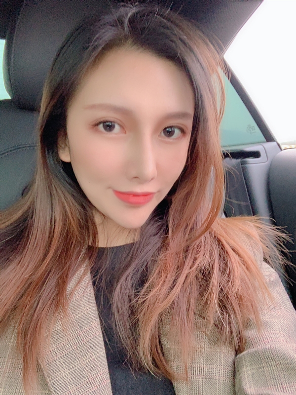 李岚Lancy的第一张照片--柳州相亲服务中心