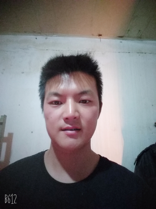 风轻云淡的第一张照片--柳州相亲服务中心