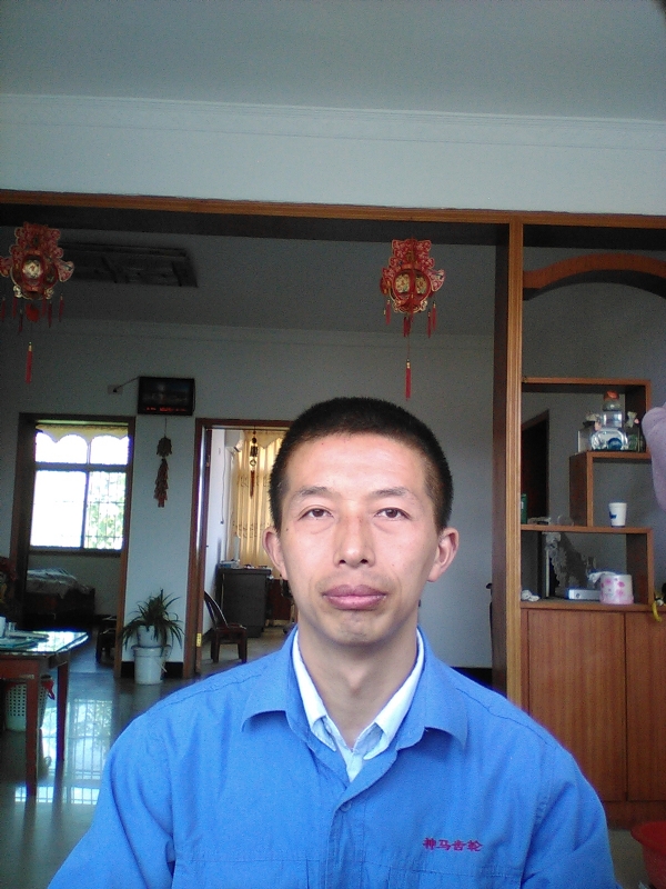红玫瑰的第一张照片--柳州相亲服务中心