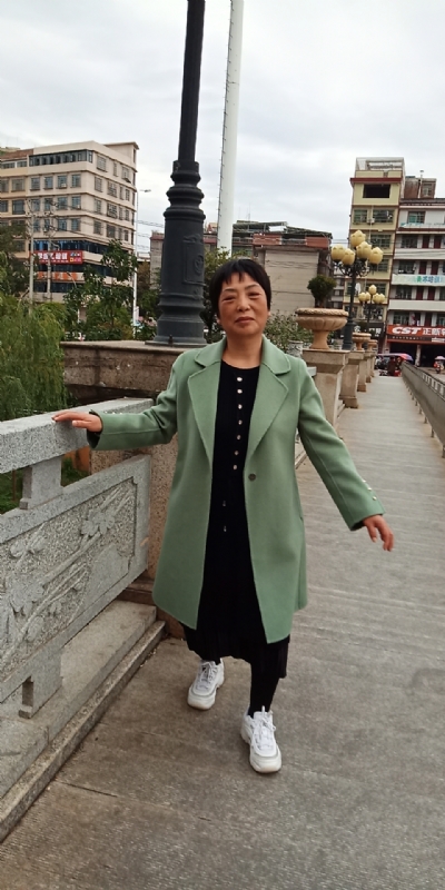 小玲的第一张照片--柳州相亲服务中心