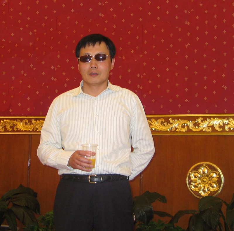威胜的第二张照片--柳州相亲服务中心