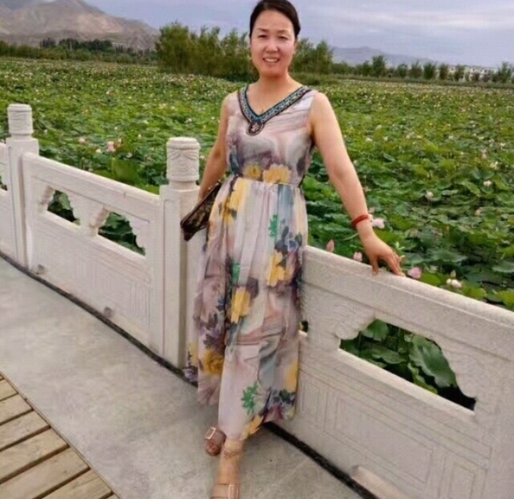 红叶的第一张照片--柳州相亲服务中心