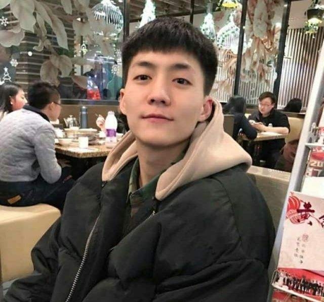 相爱的人的第一张照片--柳州相亲服务中心
