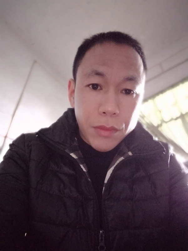 相信真爱的第一张照片--柳州相亲服务中心