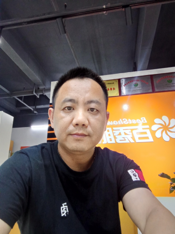 开心就好的第一张照片--柳州相亲服务中心