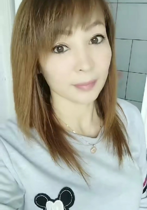 魅力白玲的第一张照片--柳州相亲服务中心