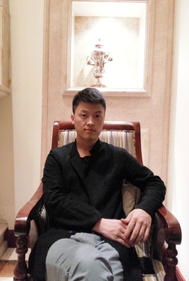 制片人杨亚林的第二张照片--柳州相亲服务中心