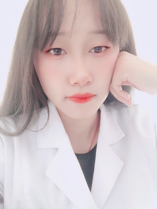 白婚纱的第一张照片--柳州相亲服务中心
