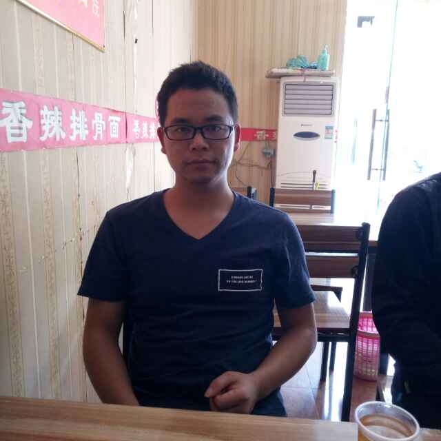 会哭的星星的第一张照片--柳州相亲服务中心