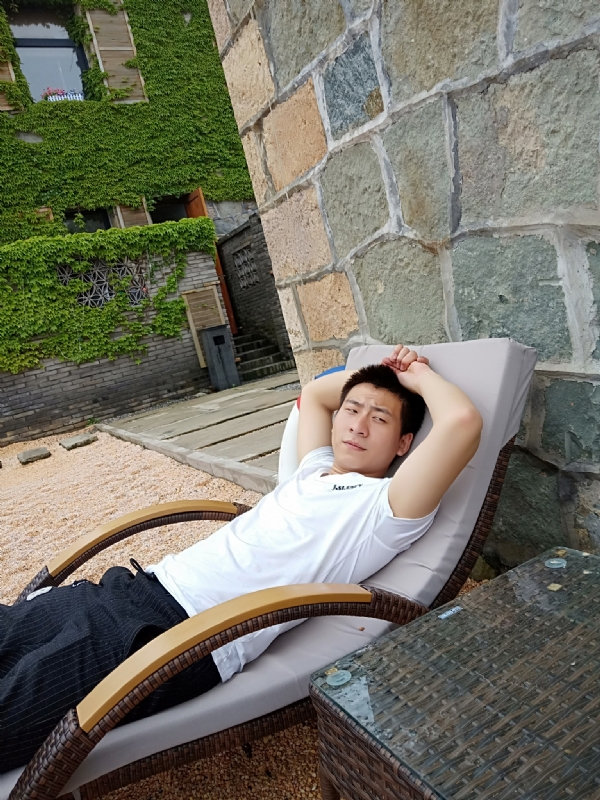 真心寻找另一半的第一张照片--柳州相亲服务中心