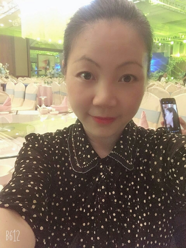 泡沫的第一张照片--柳州相亲服务中心