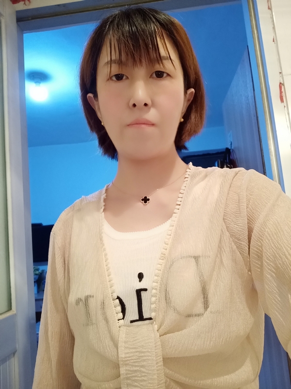 芬儿的第一张照片--柳州相亲服务中心