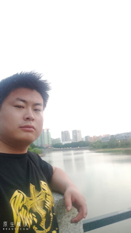 小海的第二张照片--柳州相亲服务中心