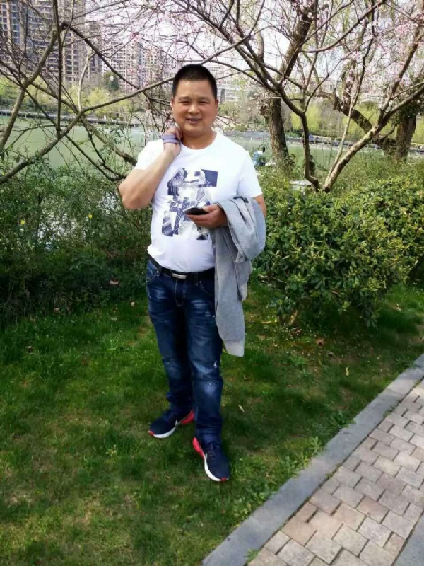 纯爷们的第二张照片--柳州相亲服务中心