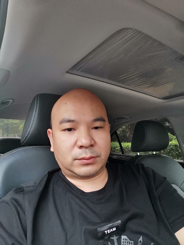 爷们已经老了的第一张照片--柳州相亲服务中心