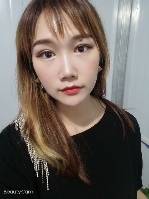 艾薇的第四张照片--柳州相亲服务中心