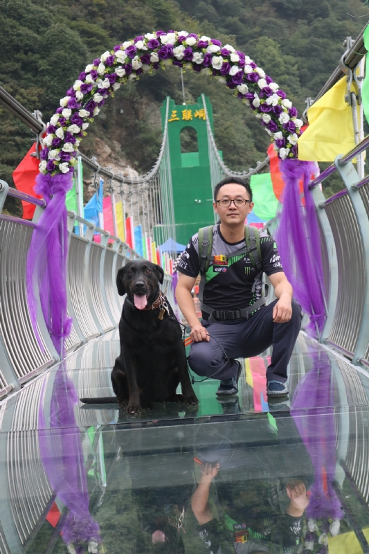 离人的第一张照片--柳州相亲服务中心