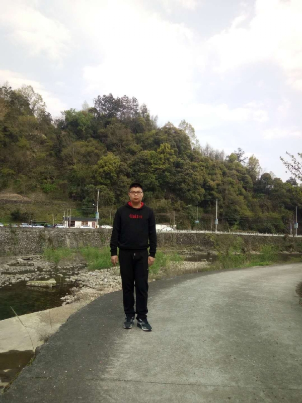 等着上钩的鱼的第二张照片--柳州相亲服务中心