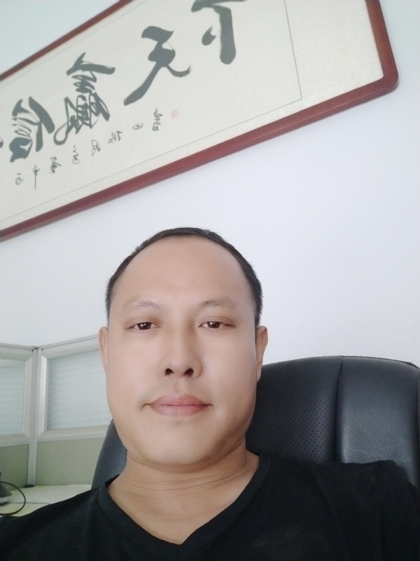 山丘的第三张照片--柳州相亲服务中心