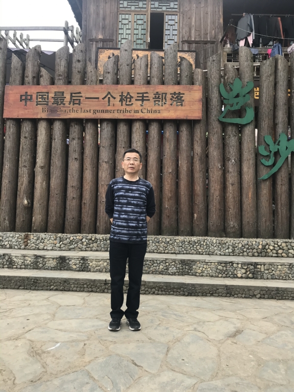 屯里的富豪的第一张照片--柳州相亲服务中心