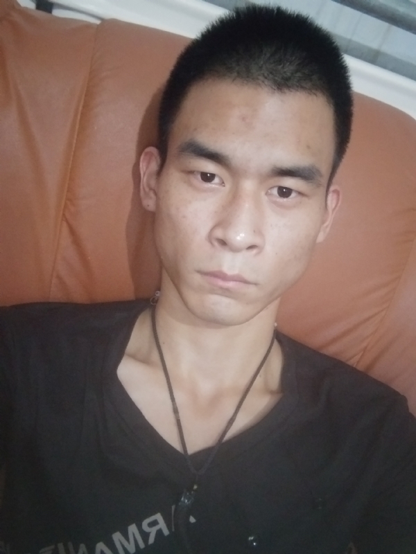 单身狗一枚的第三张照片--柳州相亲服务中心