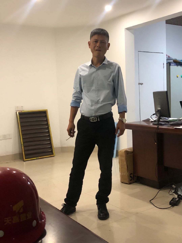 郁闷之中的第一张照片--柳州相亲服务中心