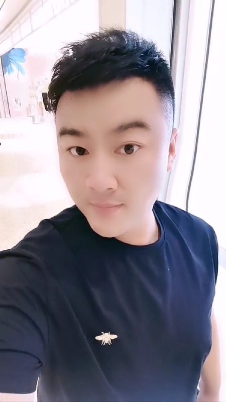 微风徐徐的第一张照片--柳州相亲服务中心
