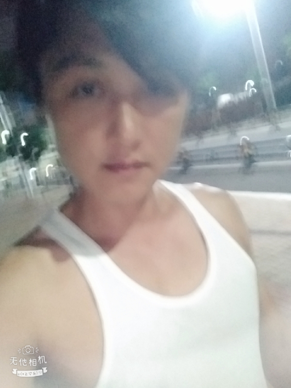 弟弟的第一张照片--柳州相亲服务中心