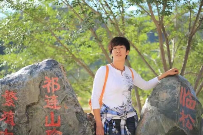 弱水河边青春草的第一张照片--柳州相亲服务中心