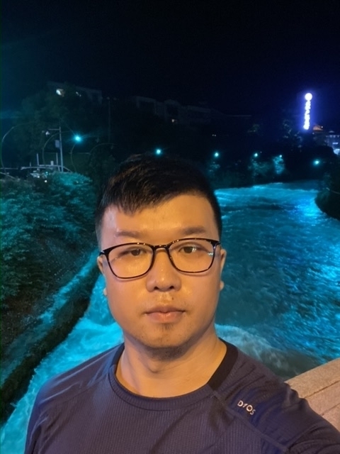 你在哪里的第一张照片--柳州相亲服务中心