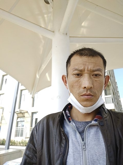 孤狼的第一张照片--柳州相亲服务中心