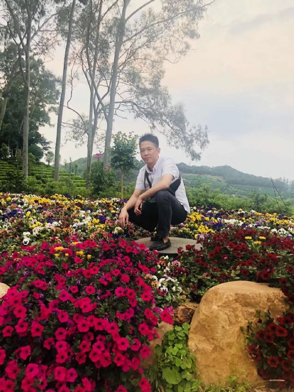 小郑的第一张照片--柳州相亲服务中心
