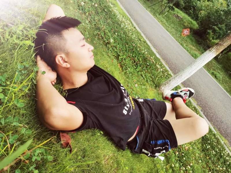 危笑的第一张照片--柳州相亲服务中心