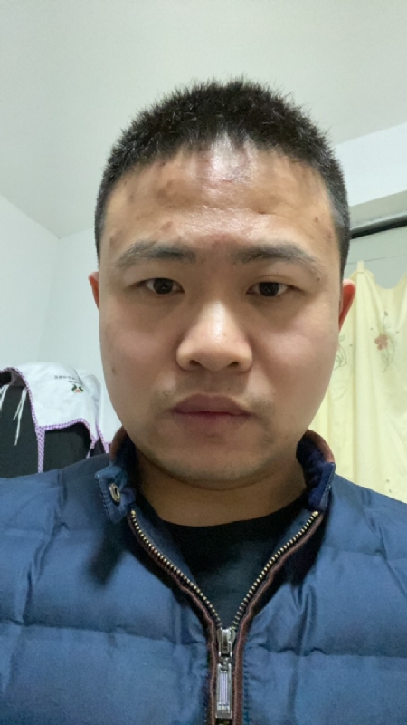 苹果的第一张照片--柳州相亲服务中心