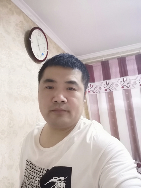 爱你的眼睛的第一张照片--柳州相亲服务中心